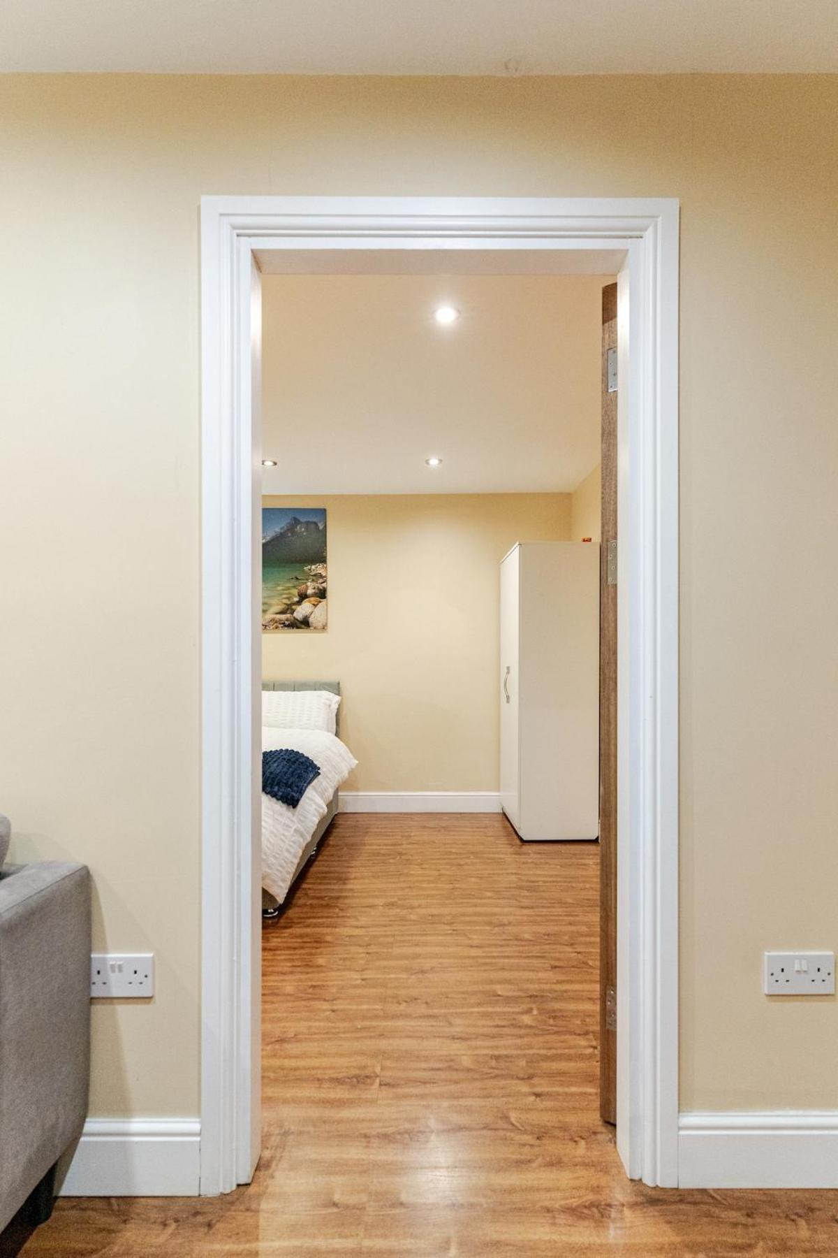 Cozy Flat In Walsall Town Centre Экстерьер фото